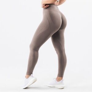 Alphalete Contour Leggings